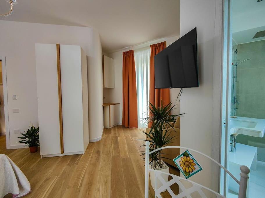 Aquamar Bed And Breakfast Кротоне Экстерьер фото