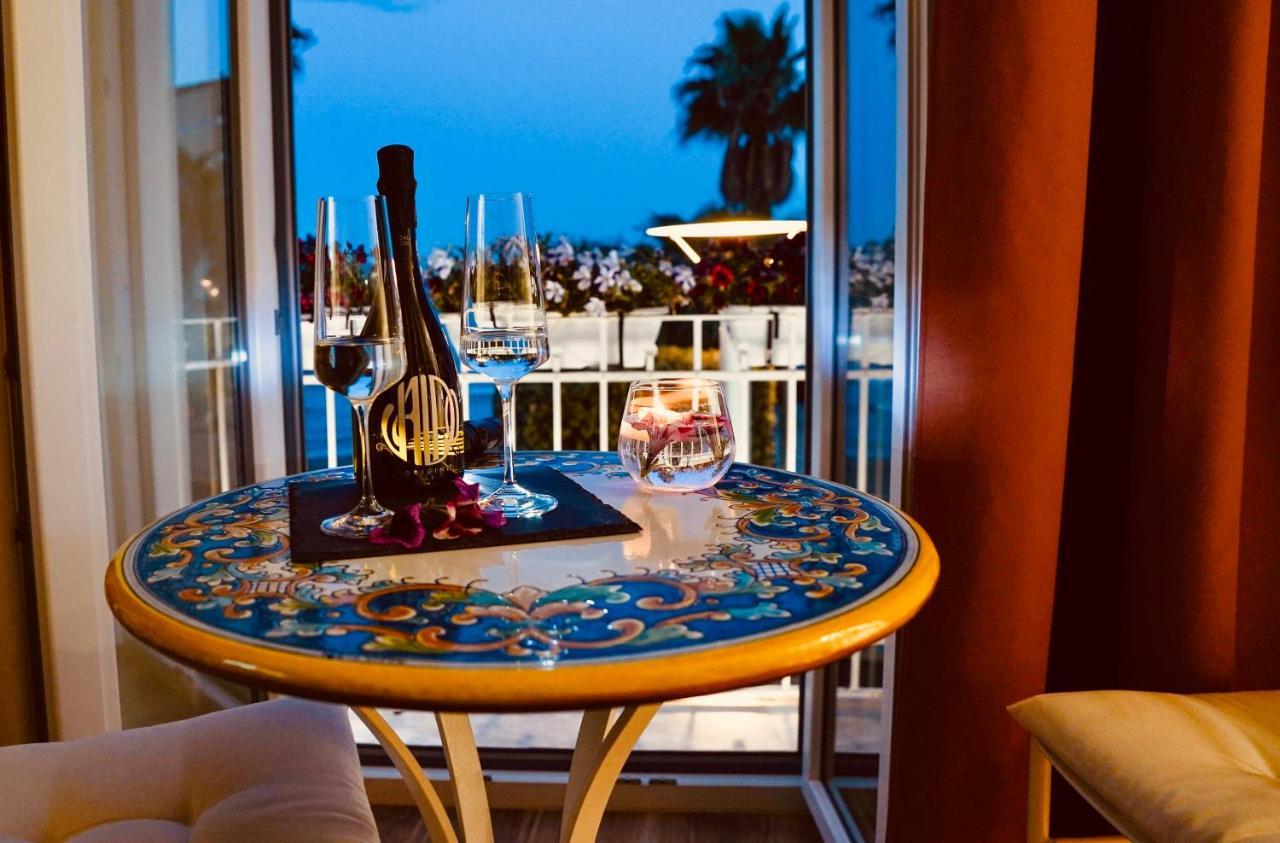 Aquamar Bed And Breakfast Кротоне Экстерьер фото