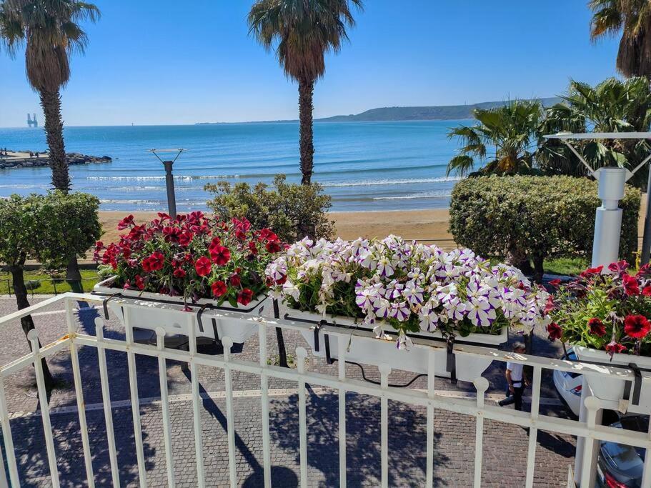 Aquamar Bed And Breakfast Кротоне Экстерьер фото